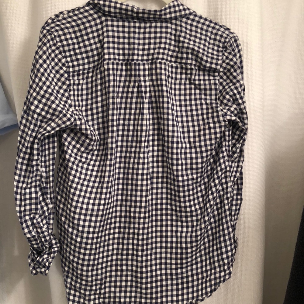 Never worn Gap button down - Picture 3 of 3
